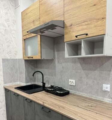 Снять --комнатную квартиру